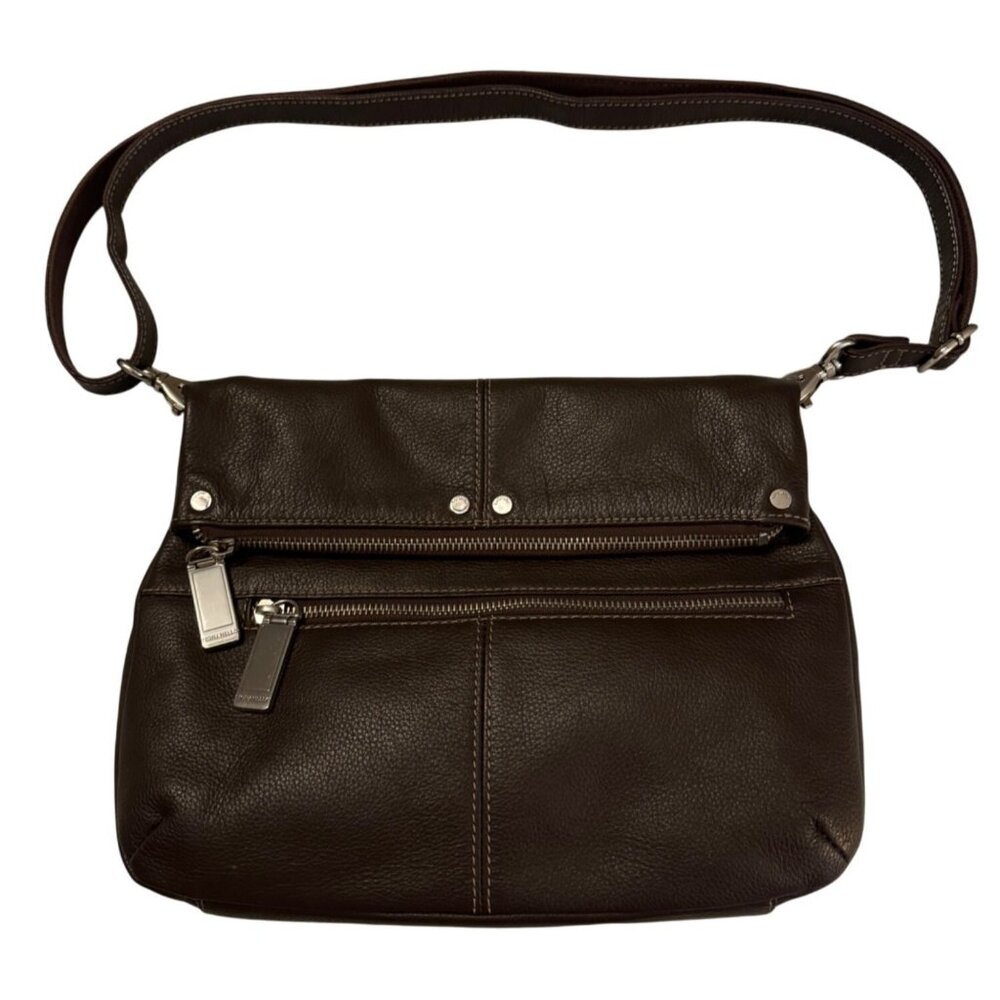 Tignanello Womens Leather Shoulder Bag With Zipper Pocket & Chain Pattern Lining